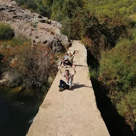 Bed & Breakfast Casa Proyecto Pepe Bravo Alozaina